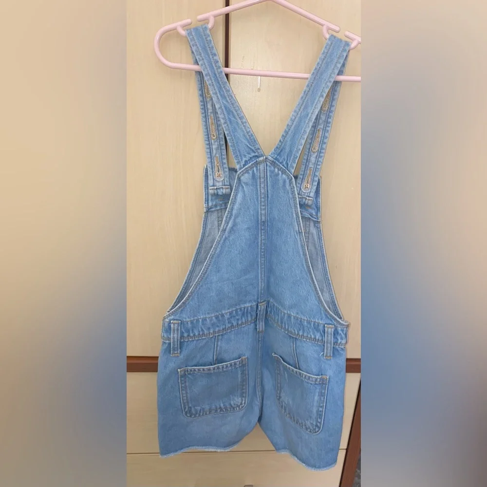 Old Navy Girls Distressed Denim Shortalls Overalls Size 8